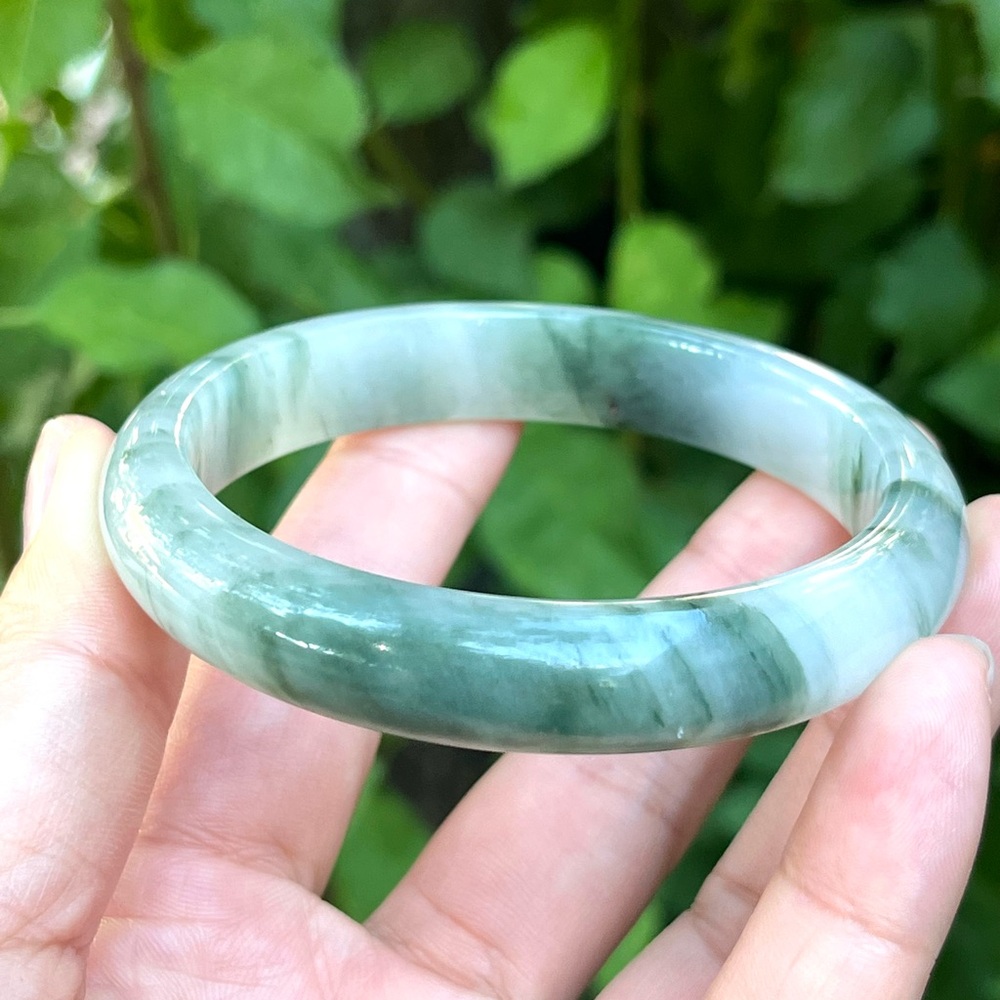 60.5mm inner diameter Tianshan jade bangle 1462 - Picture 2 of 7